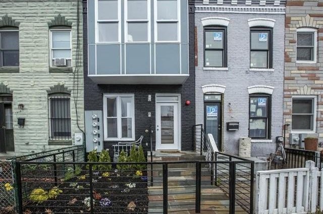 2 bedroom Apartment For Sale: 1013 V ST..
