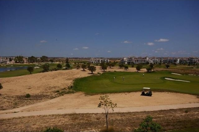2 bedroom Apartment For Sale: 2nd..