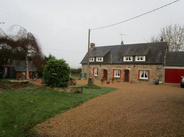 Country Houses with Outbuilding