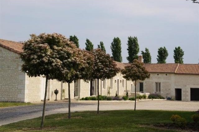 4 bedroom Character For Sale: 86140 25.. - 2