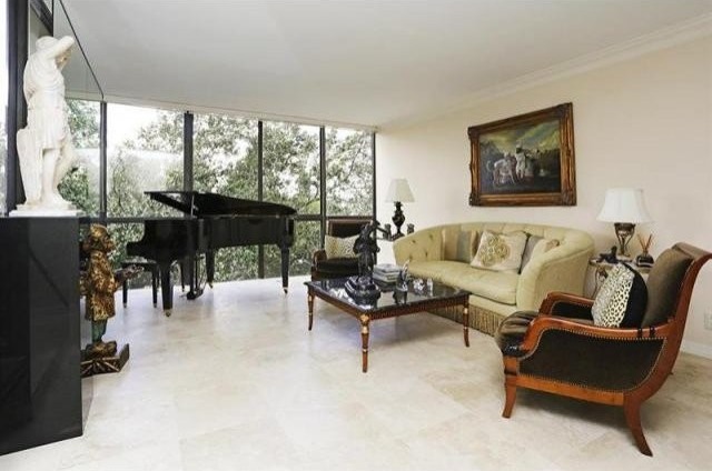 2 bedroom Apartment For Sale: 5001.. - 2