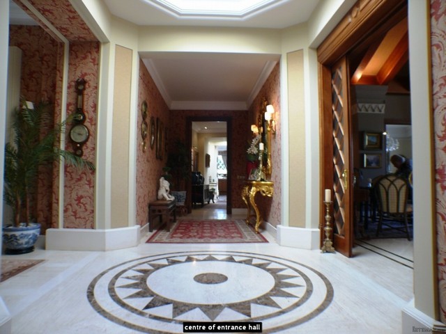 Villa for sale in Nueva Andalucia.. - 2