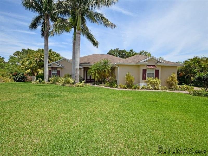 4 bedroom House For Sale: 1500 51st..