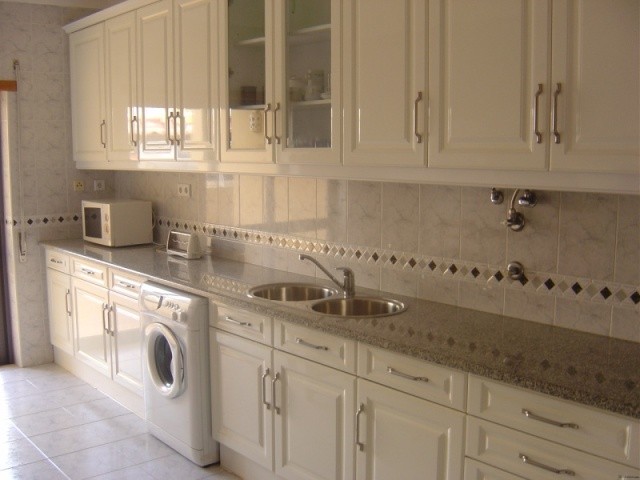 2 BEDROOM APARTMENT WITH SHARED POOL. - 2