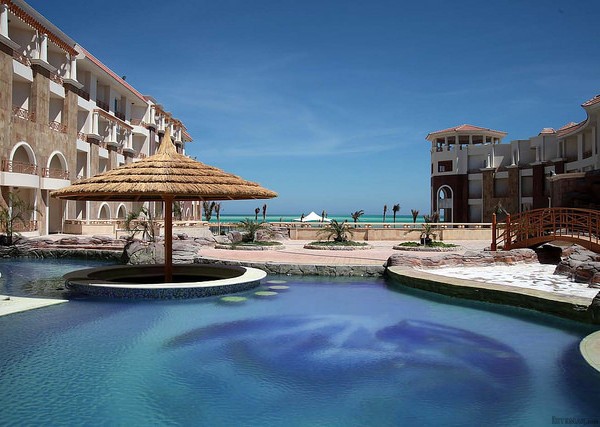 Beachfront Apartment – Ideal Holiday H..