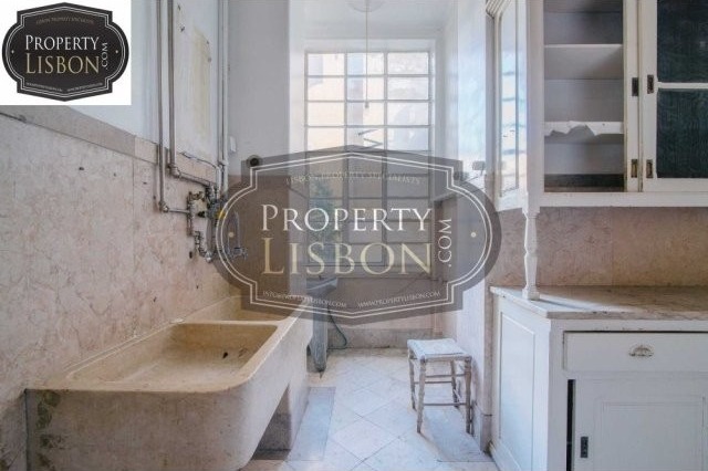 9 Bedroom Lisbon Apartment for Sale in.. - 2