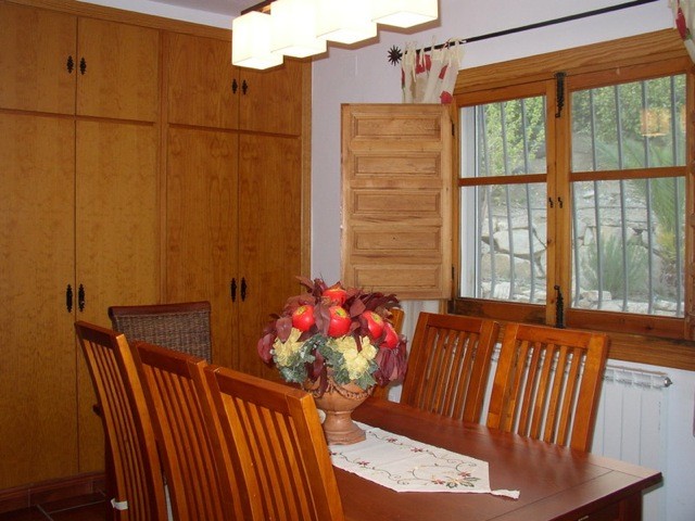 4 Bed Villa for sale in Pizarra - 2