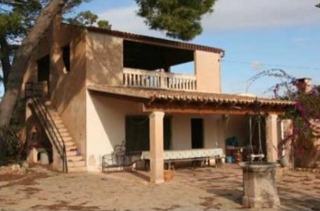 Nice Finca Located In A Rustic Area..