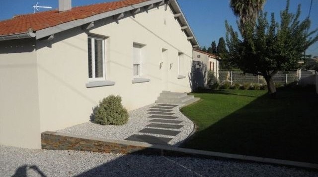 Stunning Contemporary Bungalow Near.. - 2