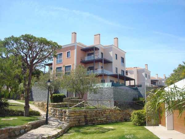 3 Bed Luxury Apartment For Sale - Vale..