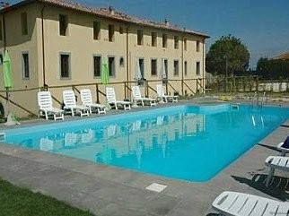 One Bedroom Apartment With Shared Pool - 2
