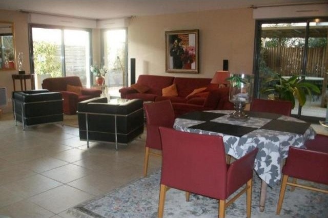 4 bedroom Flat For Sale: 79000 NIORT - 2