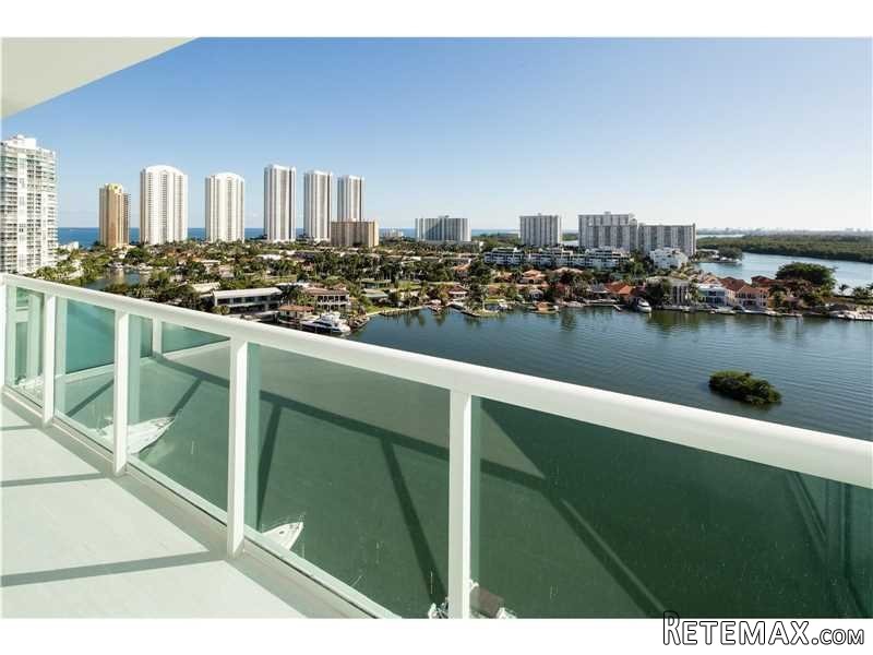 3 bedroom Flat For Sale: 400 Sunny..