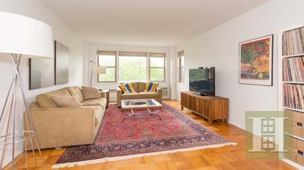 3 bedroom Apartment For Sale: 3755..