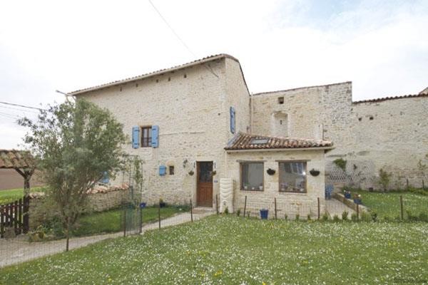 Charme (Charente) - For sale : Family.. - 2