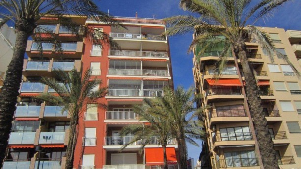 APARTMENT FOR SALE IN FUENGIROLA