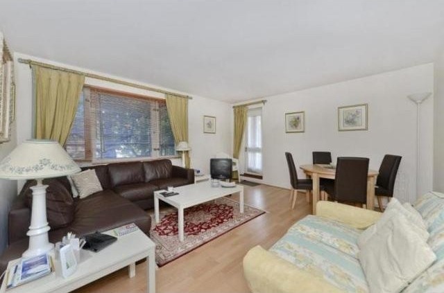 1 Bedroom - Flat - London - For Sale