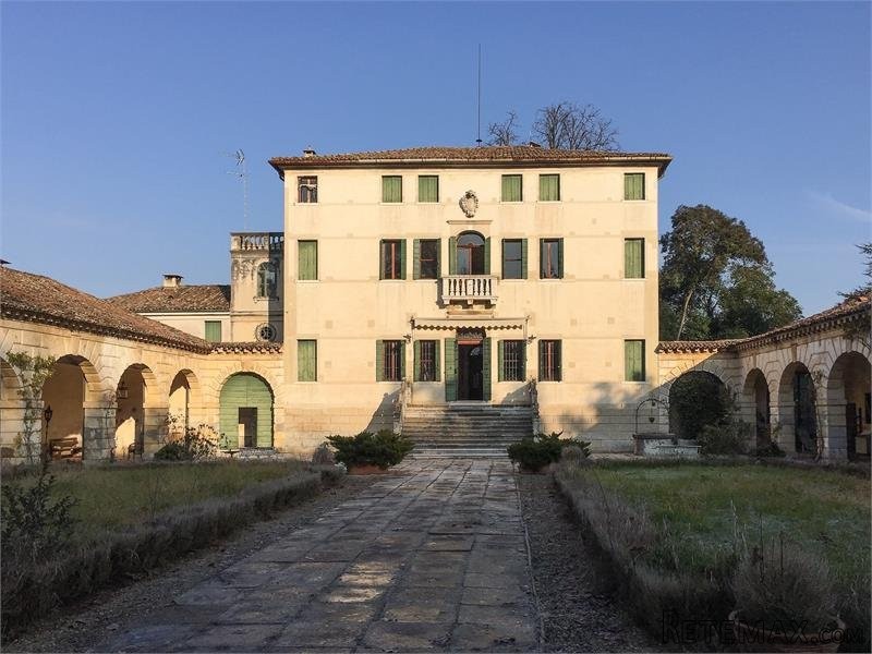 Villa For Sale: Treviso