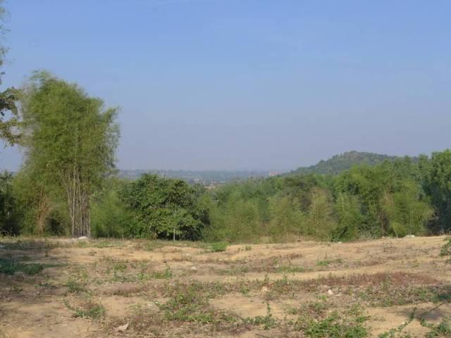 Plot of land with panoramic sea views..