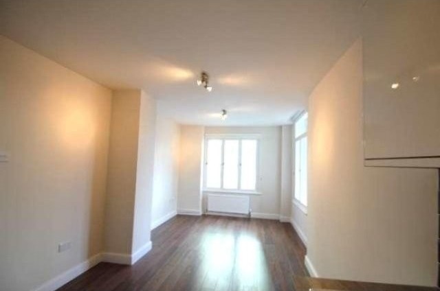 1 Bed Flat/Apartment To Let in London