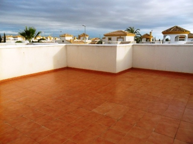 2 Bedroom Semi Detached Bungalow in.. - 2