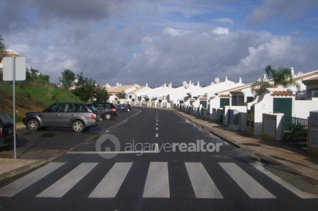 3 Bedroom Plus Attick Townhouse Near..