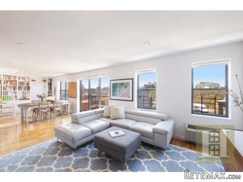 2 bedroom Apartment For Sale:2098..