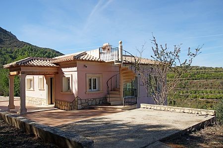 3 Bedrooms - Villa - Alicante - For Sale