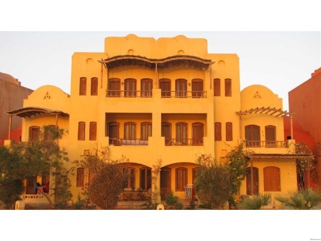 90000 USD - 1 Bedroom Apartment For..