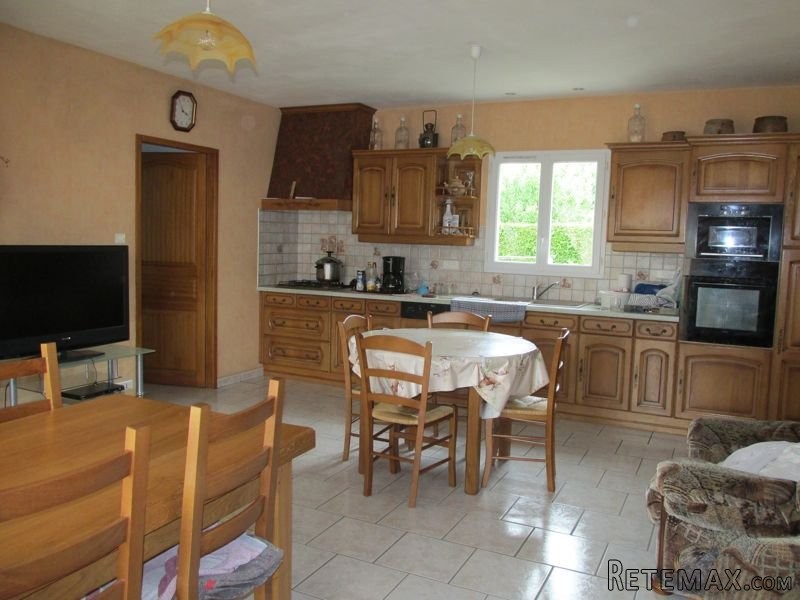 Detached Bungalow With Large Garden - 2