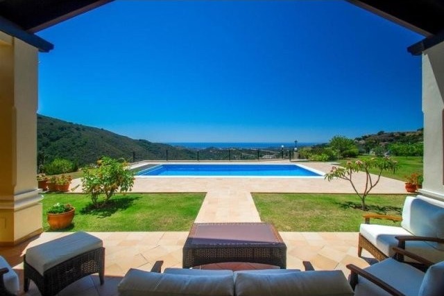 Villa - Benahavis. Urb. Montemayor. 4..