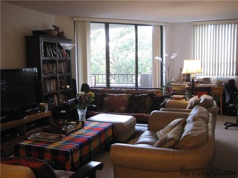 2 bedroom Flat For Sale: 181 Crandon.. - 2