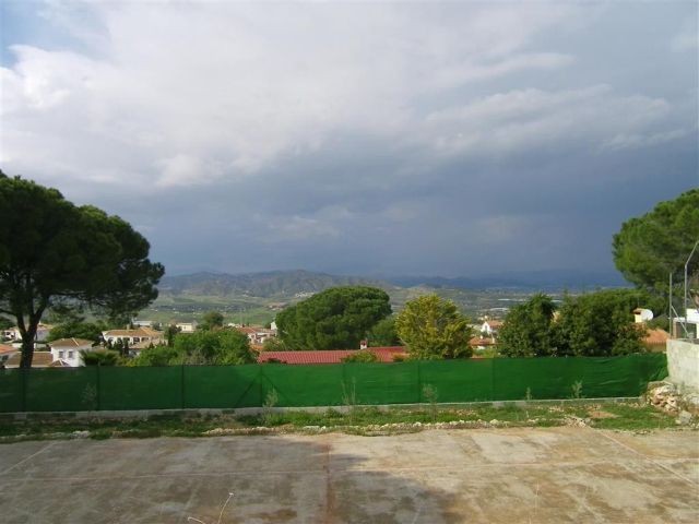 Villa - A very well situated 4 bedroom.. - 2