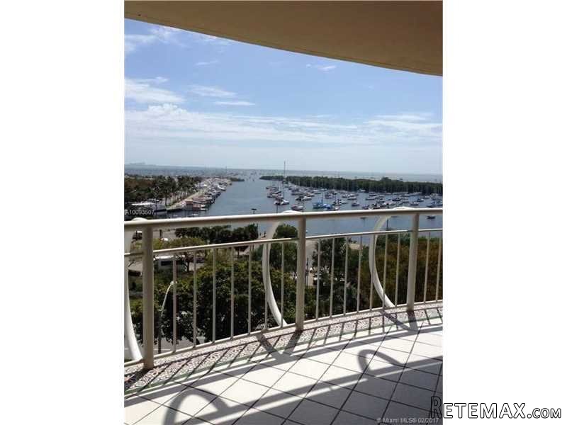 2 bedroom Flat For Sale: 2843 S..