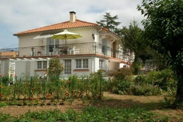4 bedroom Villa For Sale: 79000 A 15..