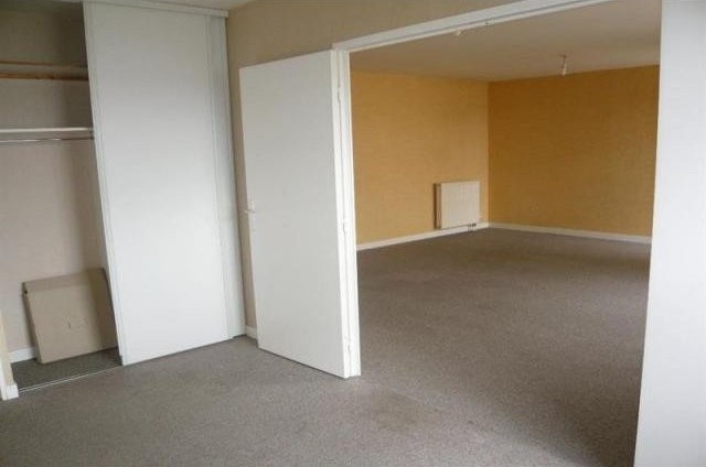 4 bedroom Flat For Sale: 86440 POITIERS - 2