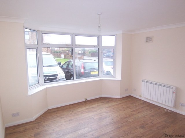 1 bedroom flat in Minster On Sea.. - 2