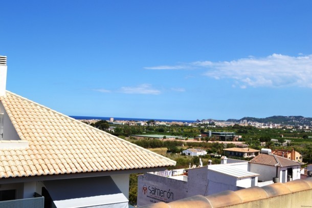 Spacious 5 bedroom duplex close to..
