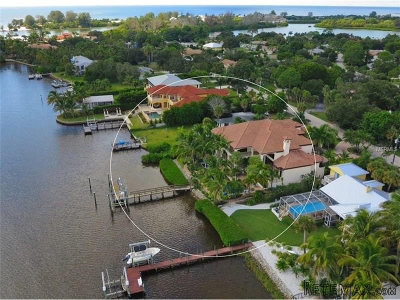 4 bedroom House For Sale: 419 Bayview.. - 2
