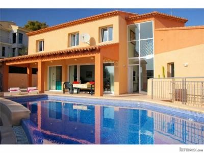 5 Bedrooms - Villa - Alicante - For Sale