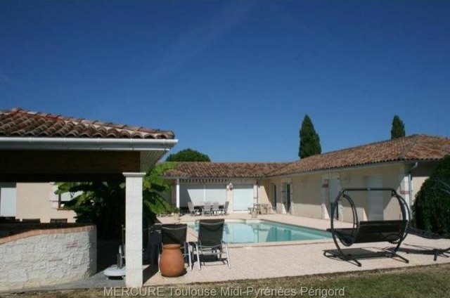 7 bedroom Character For Sale: 47000 AGEN