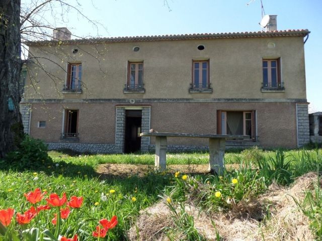 EC0588LC Edge of village, 5 beds.. - 2