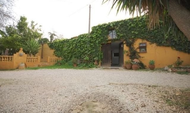 Plot of 4.020 sqm with excellent soil..