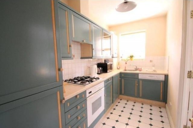 1 bed flat to rent - 2