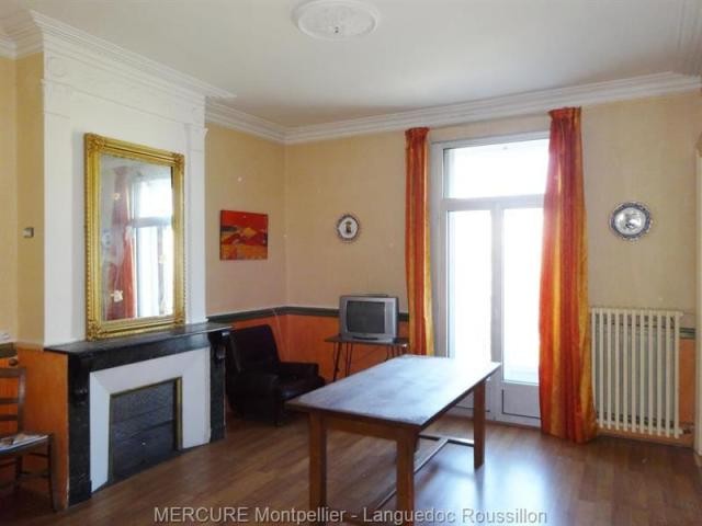 3 bedroom Flat For Sale: 34000.. - 2