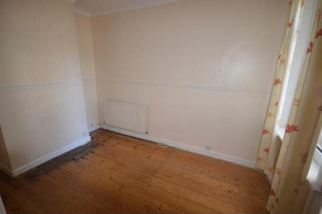 3 bedroom Terraced House For Sale:.. - 2