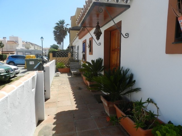 2 Bed Villa for sale in Casares - 2