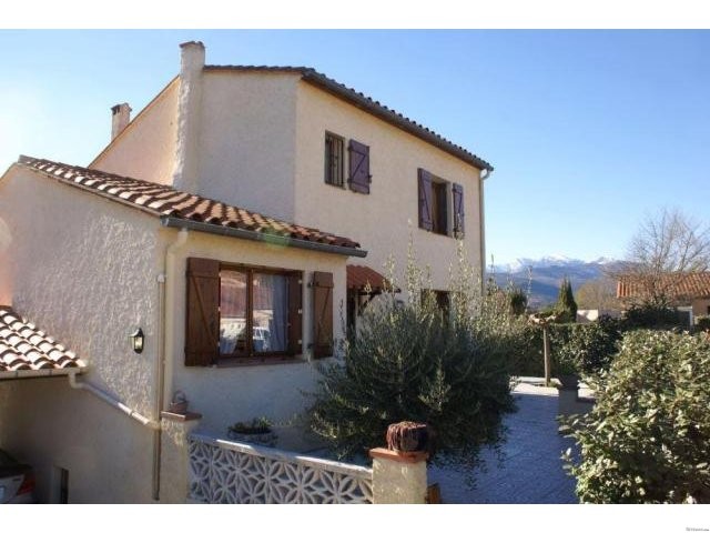 4 Bedroom Villa With Swimming Pool On..