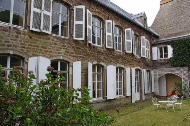 9 bedroom House For Sale: 62200.. - 2