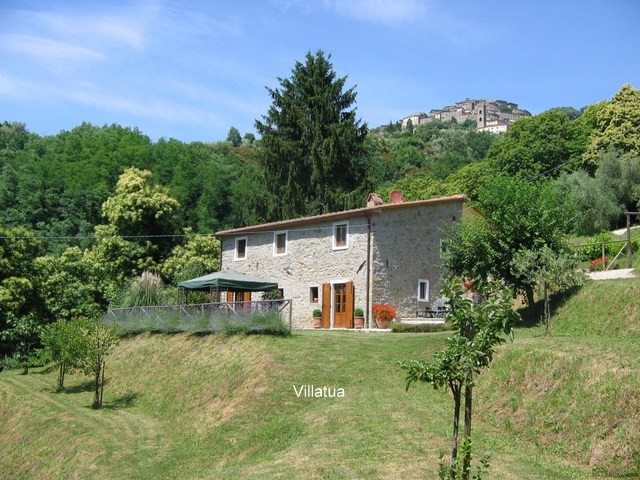 Country/farmhouse - For Sale - East of..